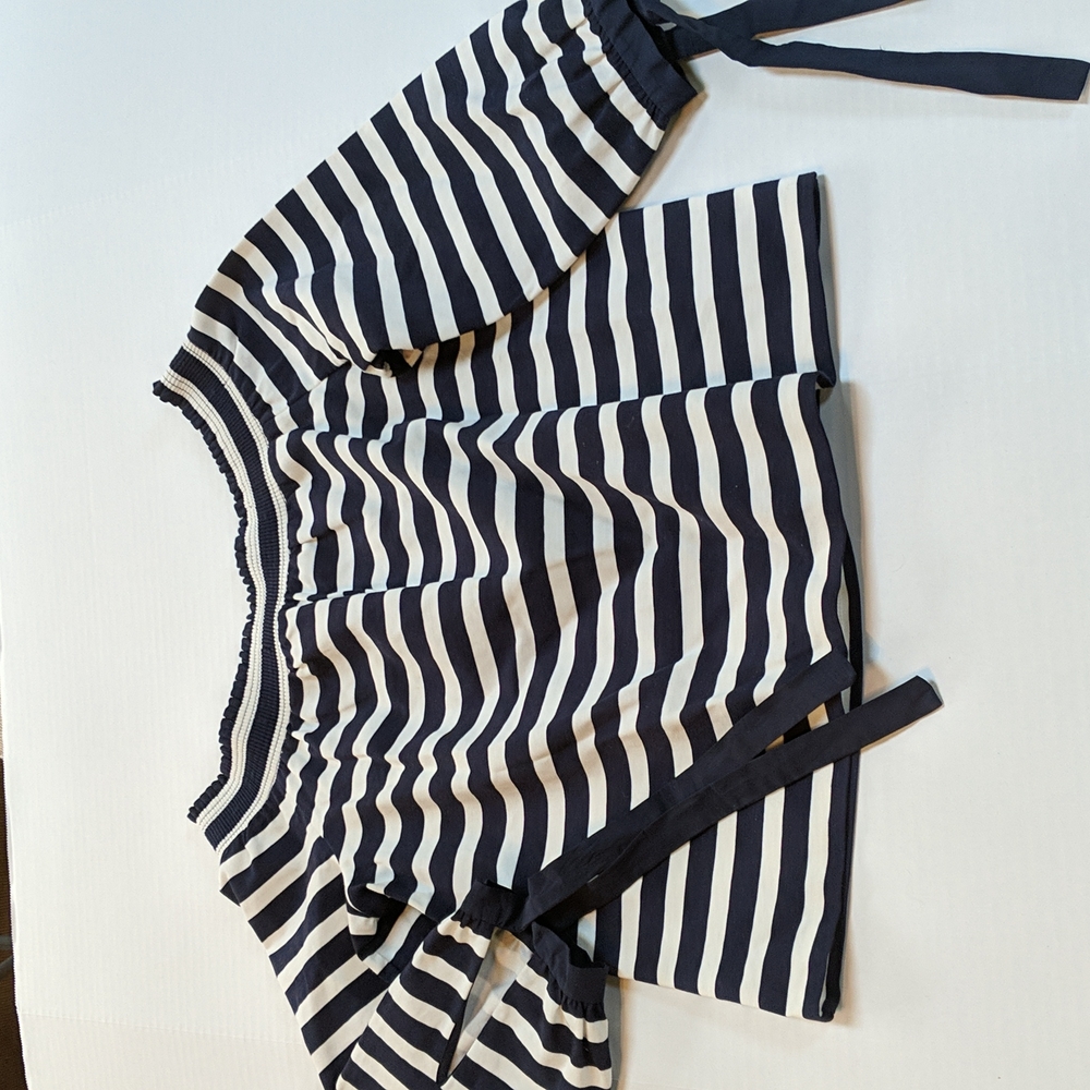 J.crew, off the shoulder Navy and off-white top. Size Small